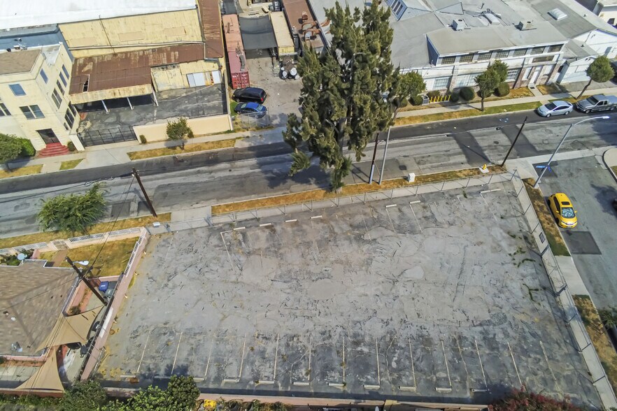 More Photos Of 11810 Center St, South Gate Manufacturing For Lease