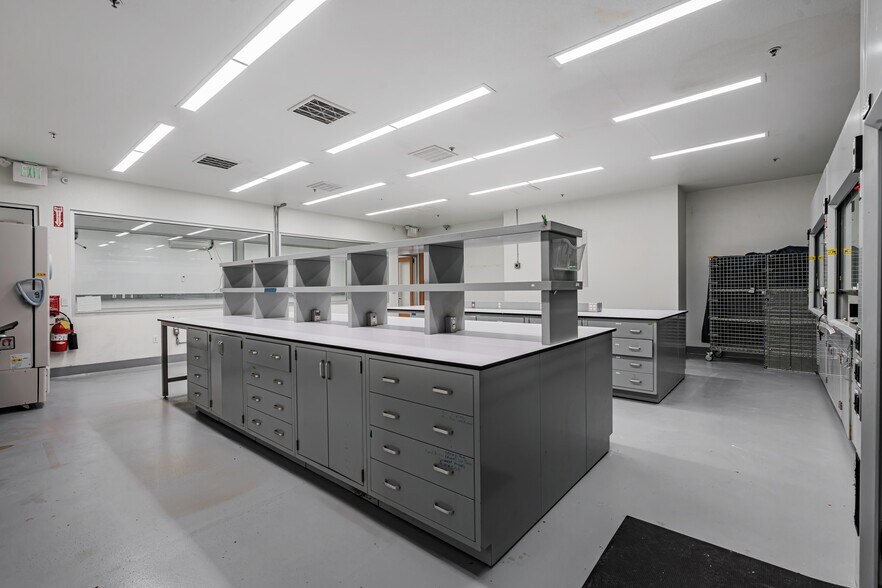 More Photos Of 1320 #1 9th St, Berkeley Industrial For Sale