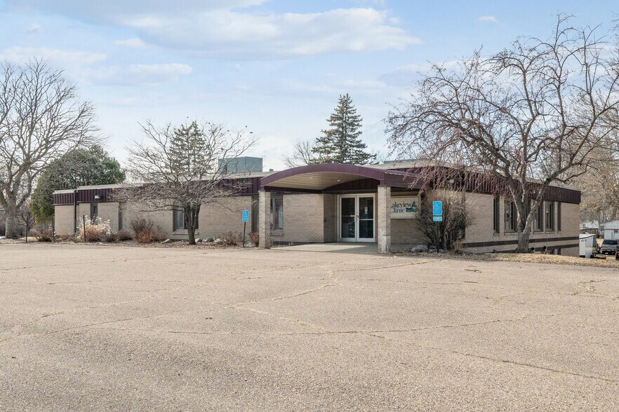 Primary Photo Of 309 Jefferson Ave SW, Watertown Medical For Sale