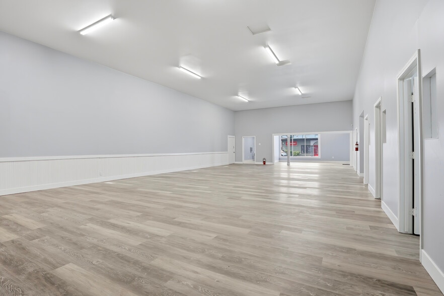 More Photos Of 223 N Center St, Turlock Freestanding For Lease
