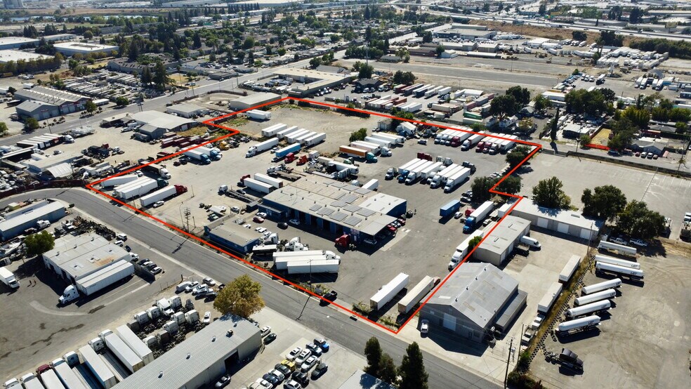 Primary Photo Of 616 Galveston St, West Sacramento Service For Sale