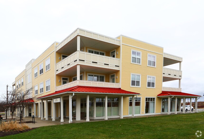 More Photos Of 960-970 Harris Rd, Grayslake Coworking Space