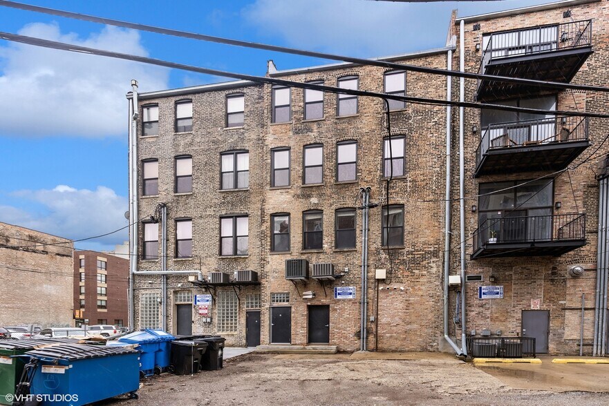 More Photos Of 705 N Milwaukee Ave, Chicago General Retail For Sale