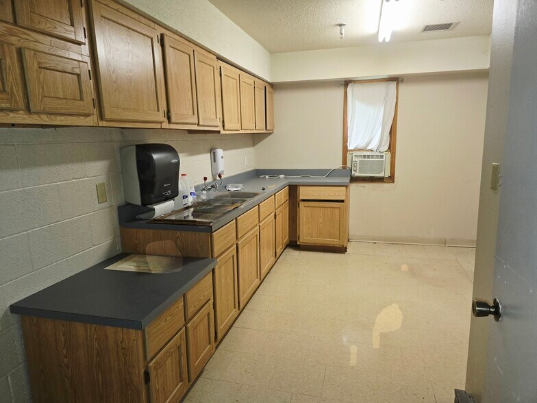 More Photos Of 300 Cedar St, Tarkio Skilled Nursing Facility For Sale