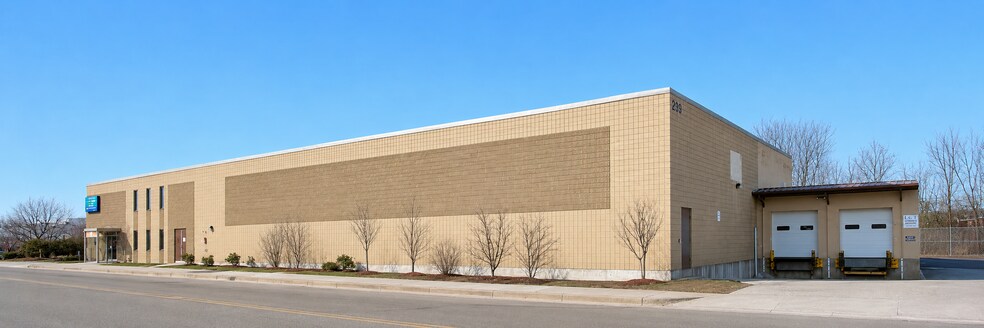 More Photos Of 239 Commercial St, Malden Research And Development For Lease