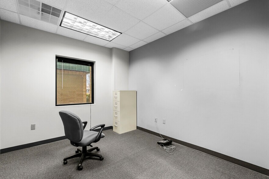 More Photos Of 7200 Highway 150, Greenville Office For Sale