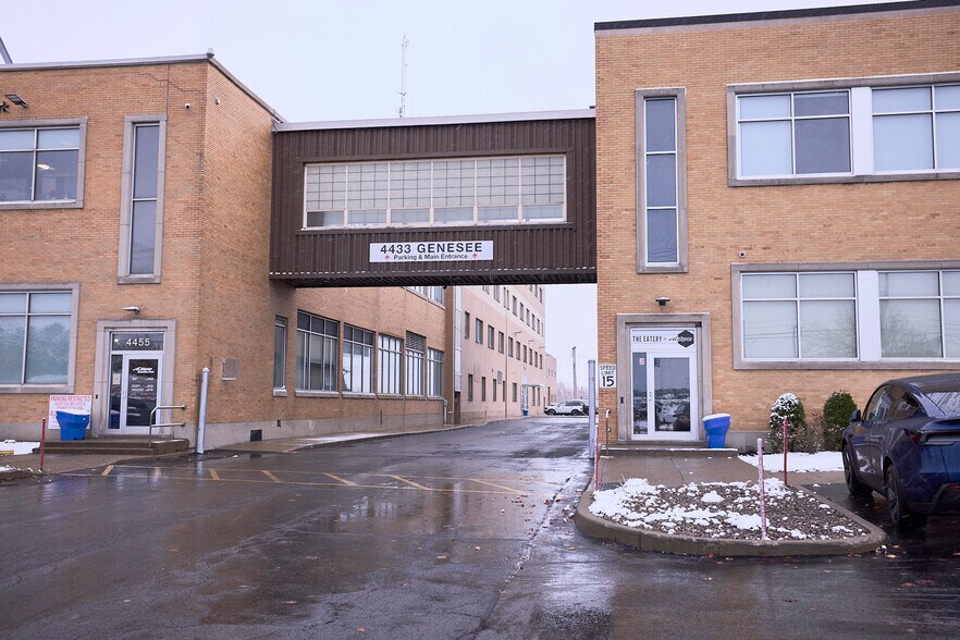 More Photos Of 4433 Genesee St, Cheektowaga Office For Lease