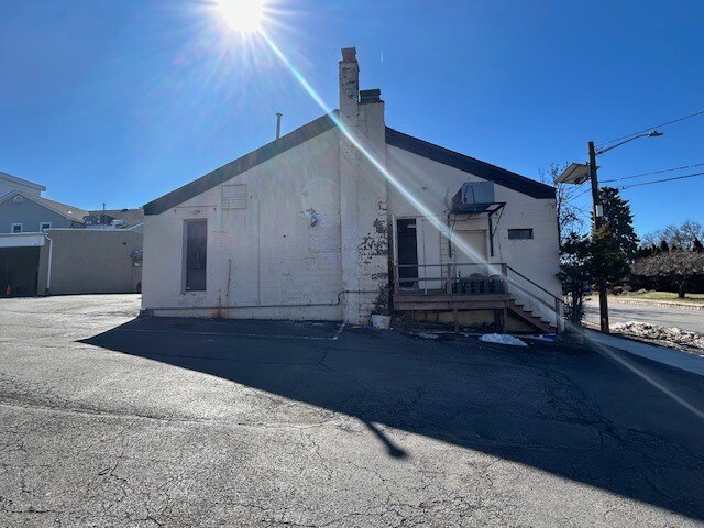 More Photos Of 463 Bloomfield Ave, Caldwell General Retail For Sale