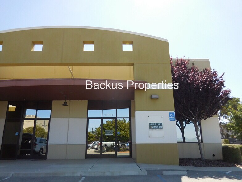 More Photos Of 1586 Moffett St, Salinas Light Distribution For Lease