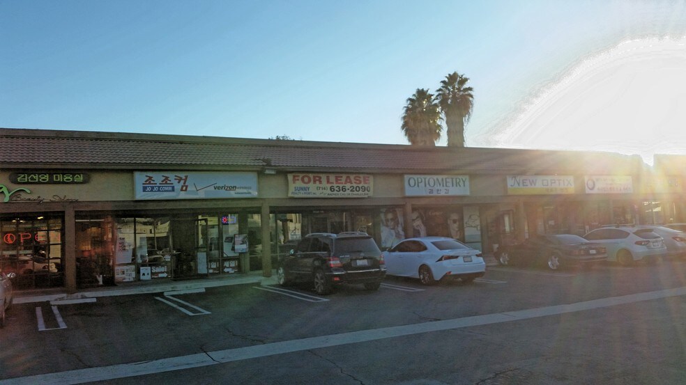 More Photos Of 9520 Garden Grove Blvd, Garden Grove Unknown For Lease