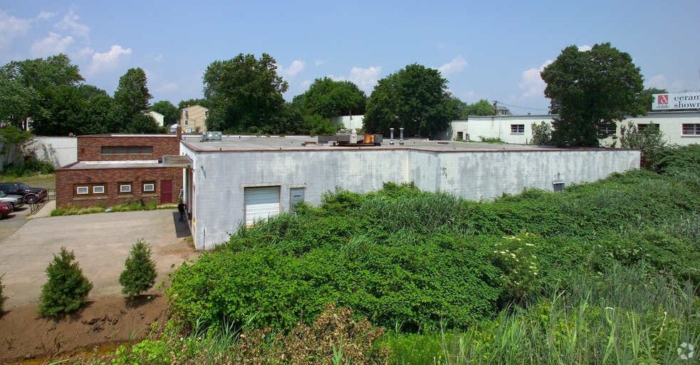 More Photos Of 755 1st Ave, West Haven Warehouse For Lease