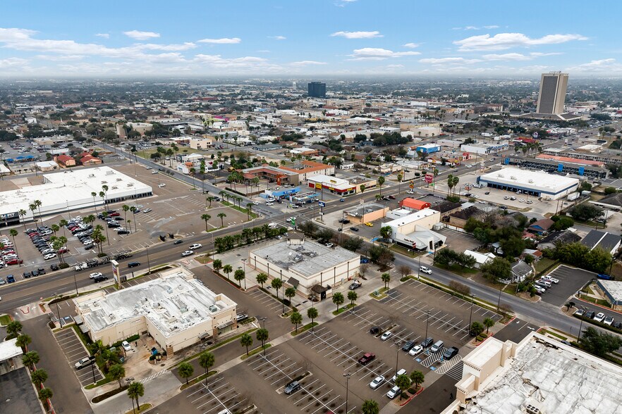 More Photos Of 901 S 10th St, McAllen Freestanding For Sale