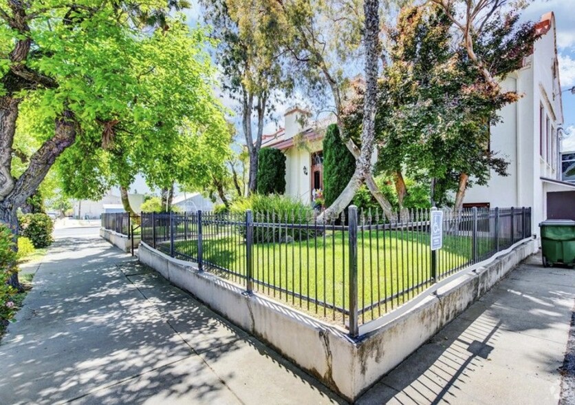 More Photos Of 618 4th St, Corning Office For Sale