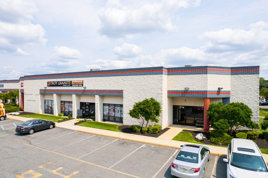 More Photos Of 500-514 Interchange Blvd, Newark Unknown For Lease