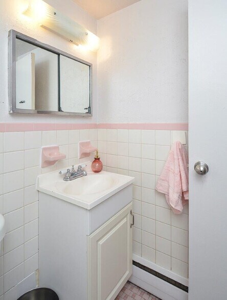 More Photos Of 6810 Martins Mill Rd, Philadelphia Apartments For Sale