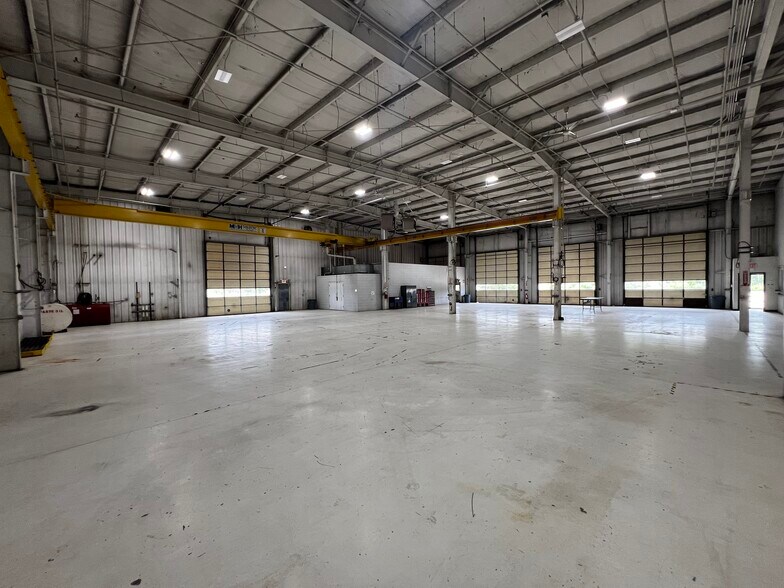 More Photos Of 8400 E Truman Rd, Kansas City Manufacturing For Sale
