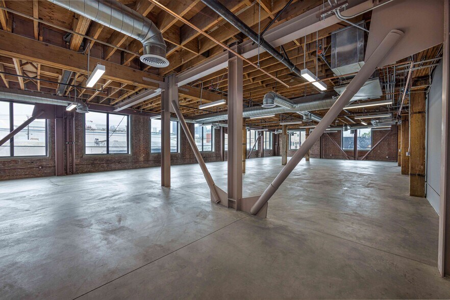 More Photos Of 440 Seaton St, Los Angeles Loft Creative Space For Sale