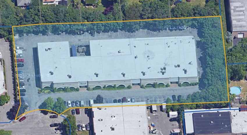 More Photos Of 331 Dante Ct, Holbrook Warehouse For Lease