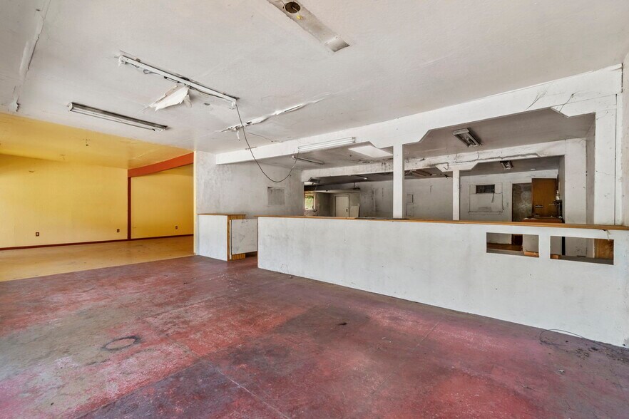 More Photos Of 12880 Avenue of the Giants, Myers Flat General Retail For Sale