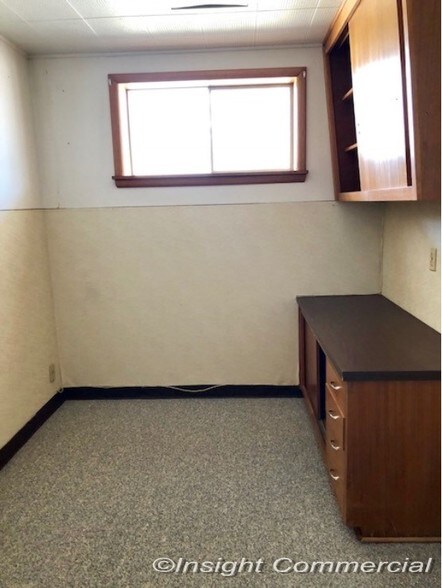 More Photos Of 801-809 NW Pershing Dr, Lawton Medical For Sale
