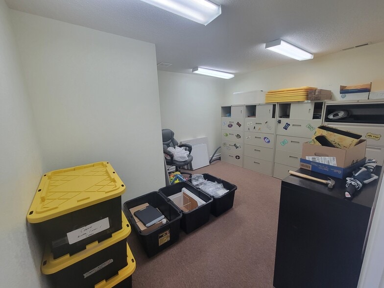 More Photos Of 6600 Windmill Way, Wilmington Industrial For Lease