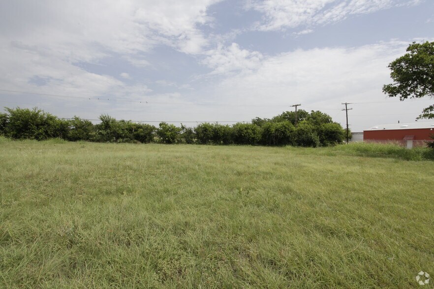 More Photos Of 4025 Clay Ave, Haltom City Land For Sale