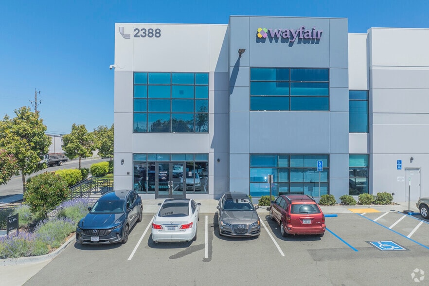 More Photos Of 2380 Williams St, San Leandro Warehouse For Lease