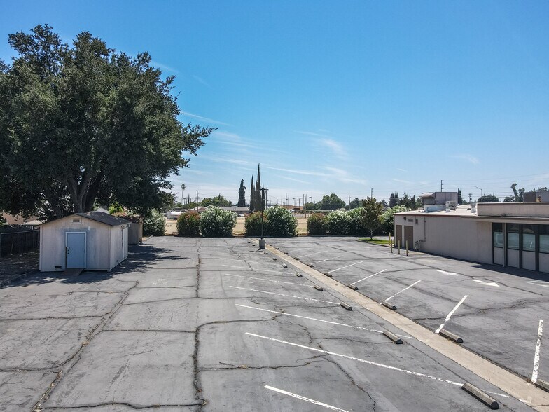 More Photos Of 971 E Broadway Ave, Atwater Office For Lease