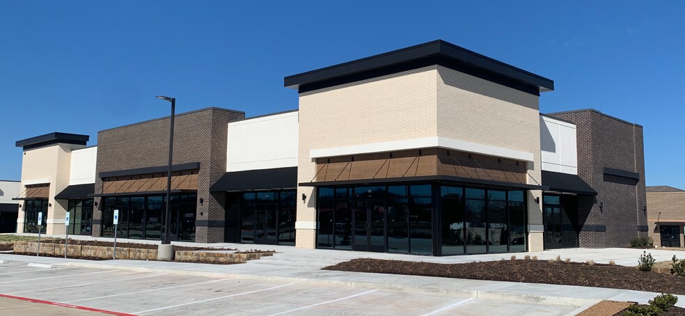 More Photos Of 919 E Northwest Hwy, Grapevine Storefront For Lease
