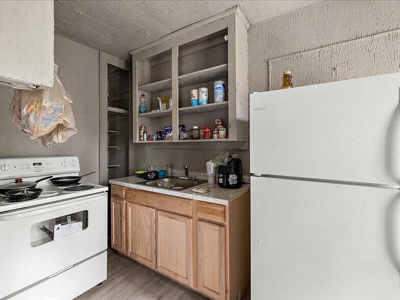 More Photos Of 18037 Pelkey St, Detroit Multifamily For Sale