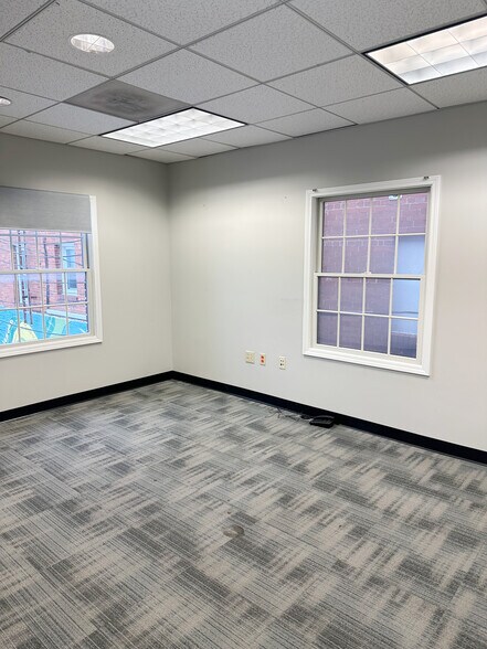 More Photos Of 430 Spruce St, Morgantown Office For Lease