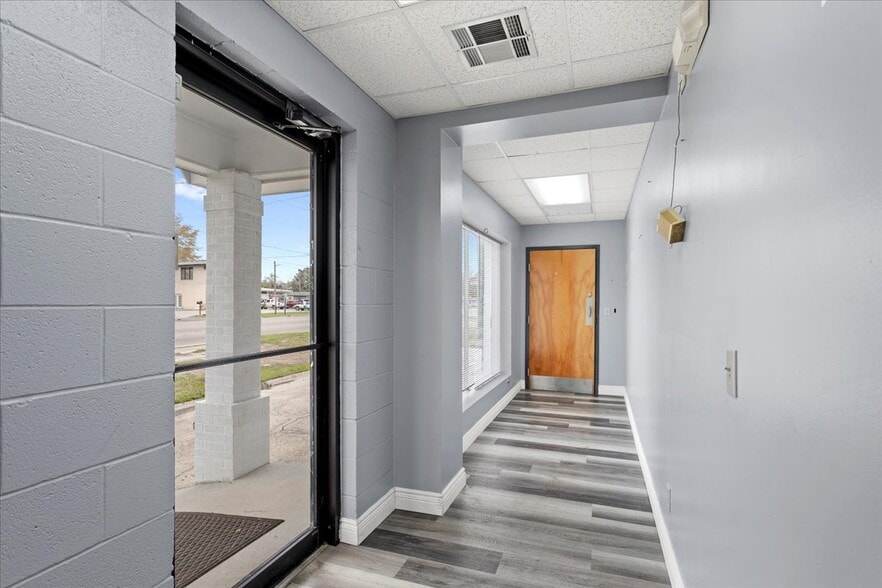 More Photos Of 1924 30th Ave, Gulfport Assisted Living For Sale
