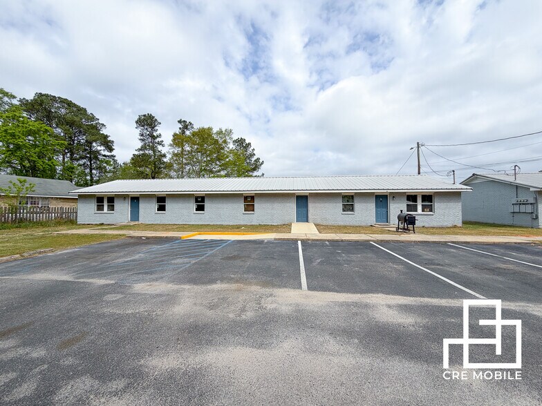 More Photos Of 156 Patterson St, Atmore Apartments For Sale