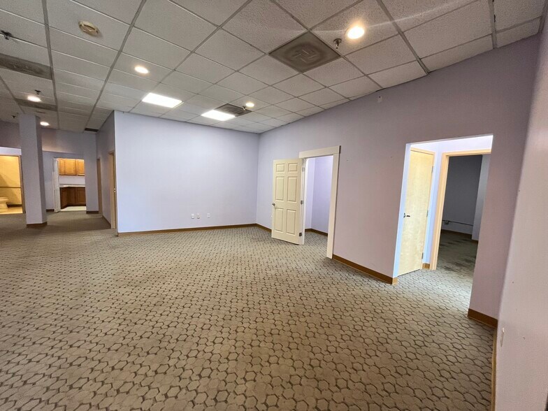More Photos Of 18 Dartmouth St, Malden Storefront Retail Office For Lease