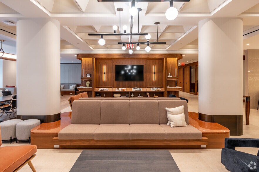 More Photos Of 340 Madison Ave, New York Office For Lease