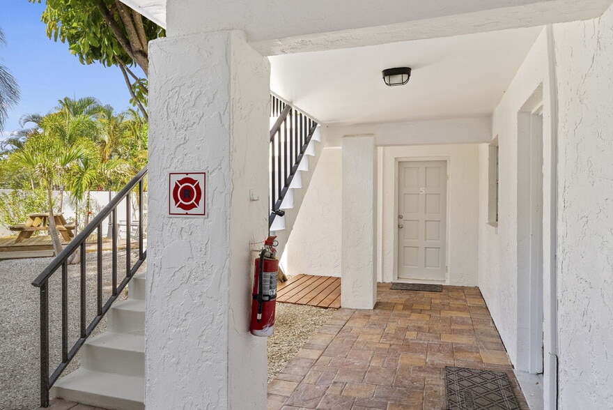 More Photos Of 3036 6th Ave N, Saint Petersburg Apartments For Sale