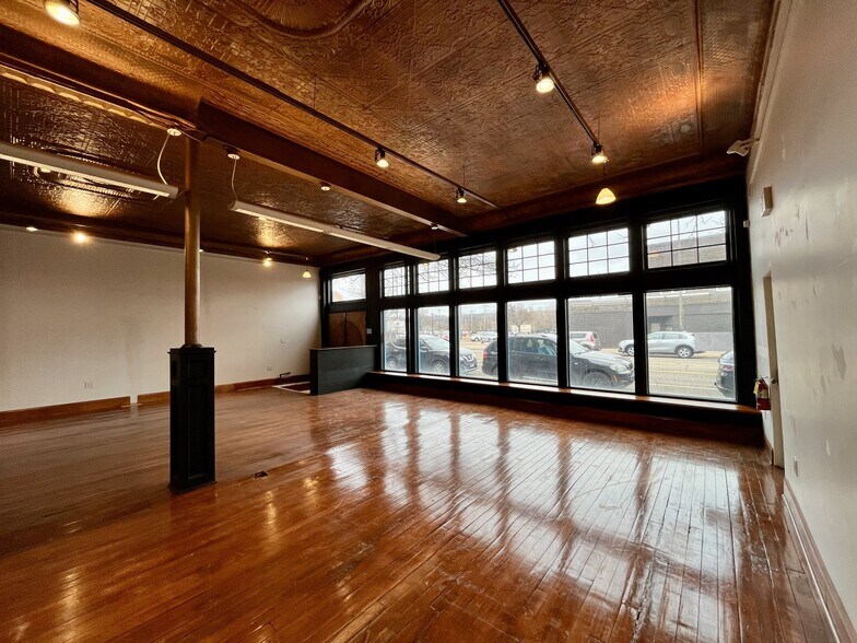 More Photos Of 937-941 7th St W, Saint Paul Storefront Retail Residential For Sale