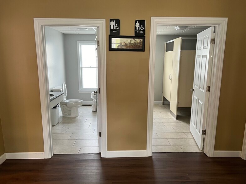 More Photos Of 9405 Butternut St, New Lothrop Office For Sale