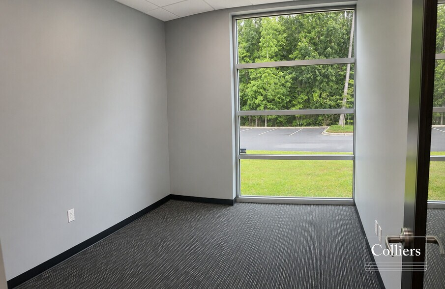 More Photos Of 9581 Palmetto Commerce, Ladson Industrial For Lease