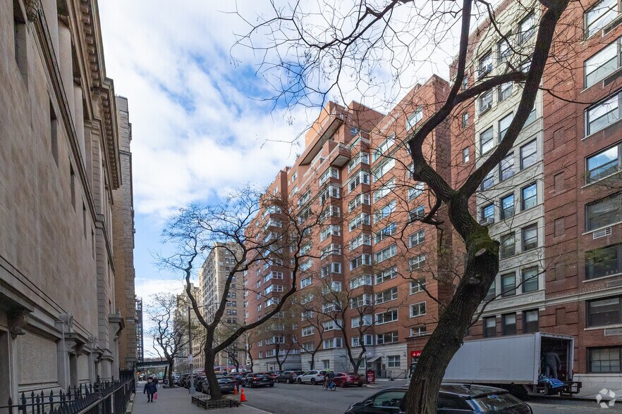 More Photos Of 35 E 85th St, New York Apartments For Sale