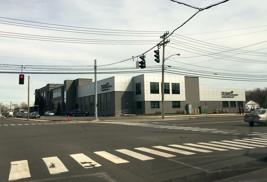 More Photos Of 22 Pine St, Bristol Medical For Lease