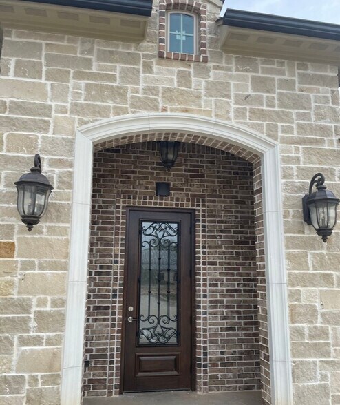 More Photos Of 6713 Old Jacksonville Hwy, Tyler Office For Lease