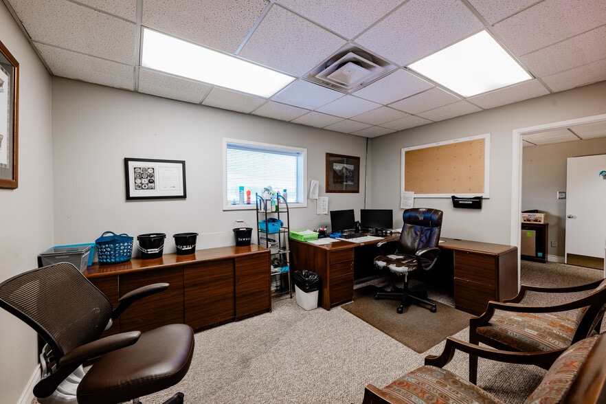 More Photos Of 2500 E 8th St, Odessa Auto Repair For Sale