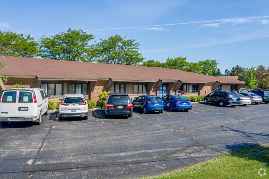 More Photos Of 6233 Bankers Rd, Racine Coworking Space