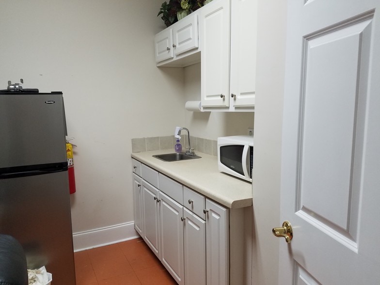 More Photos Of 11785 Northfall Ln, Alpharetta Medical For Sale