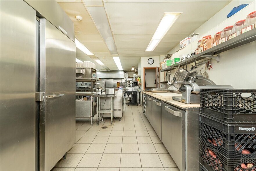 More Photos Of 217-219 Frelinghuysen Ave, Newark General Retail For Sale