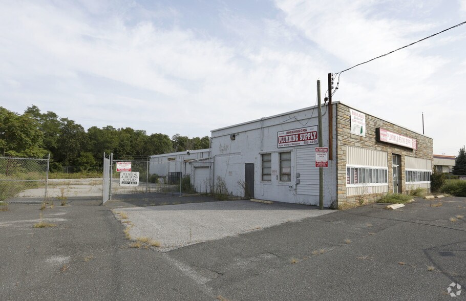 More Photos Of 359 Portion Rd, Lake Ronkonkoma Land For Lease