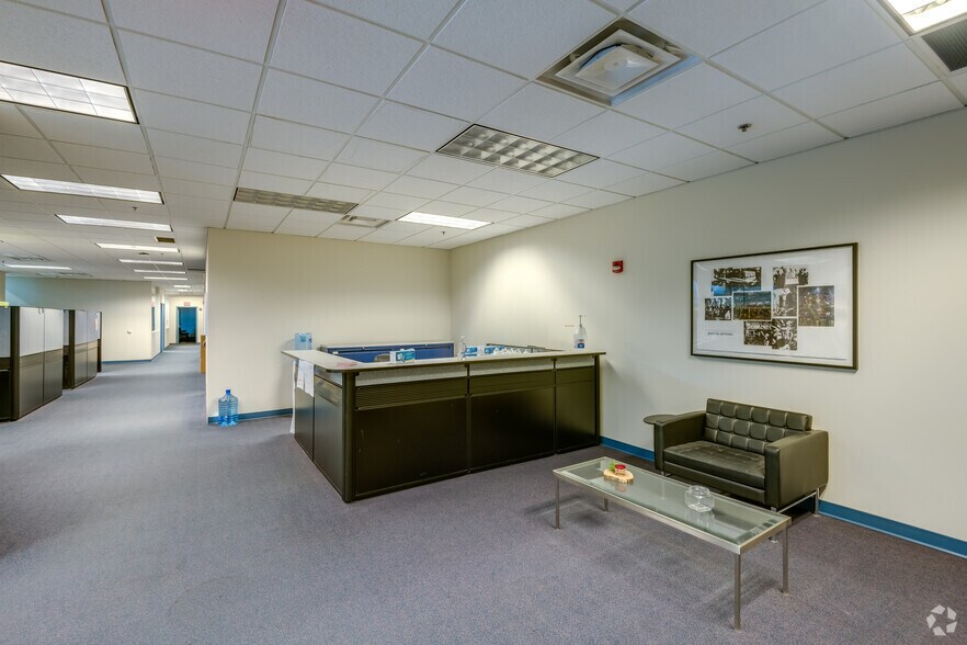 More Photos Of 4101 W Burnham St, West Milwaukee Manufacturing For Sale