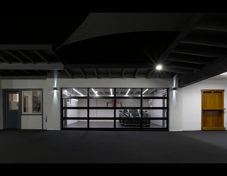 More Photos Of 1217 S Railroad Ave, San Mateo Showroom For Sale