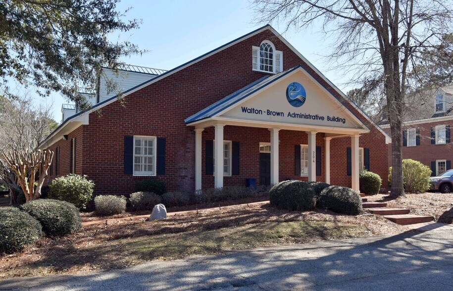 Primary Photo Of 204 N Westover Blvd, Albany Office For Sale